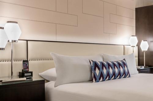 Room image 1
